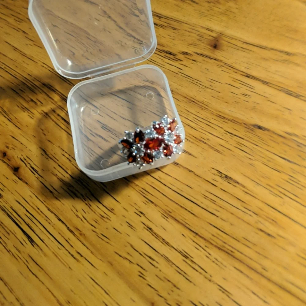 Crystal garnet colored stone ring size 7